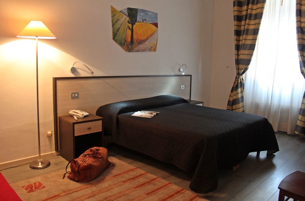 Magenta Hotel Florencia